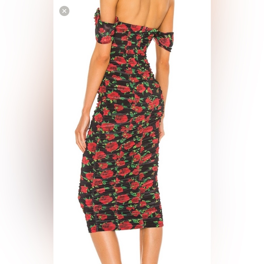 NWT NBD ROBIN RUCHED MIDI DRESS.
SIZE S - Picture 4 of 10